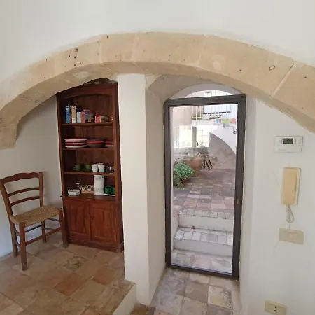 In Via Rosario - Ipogeo *